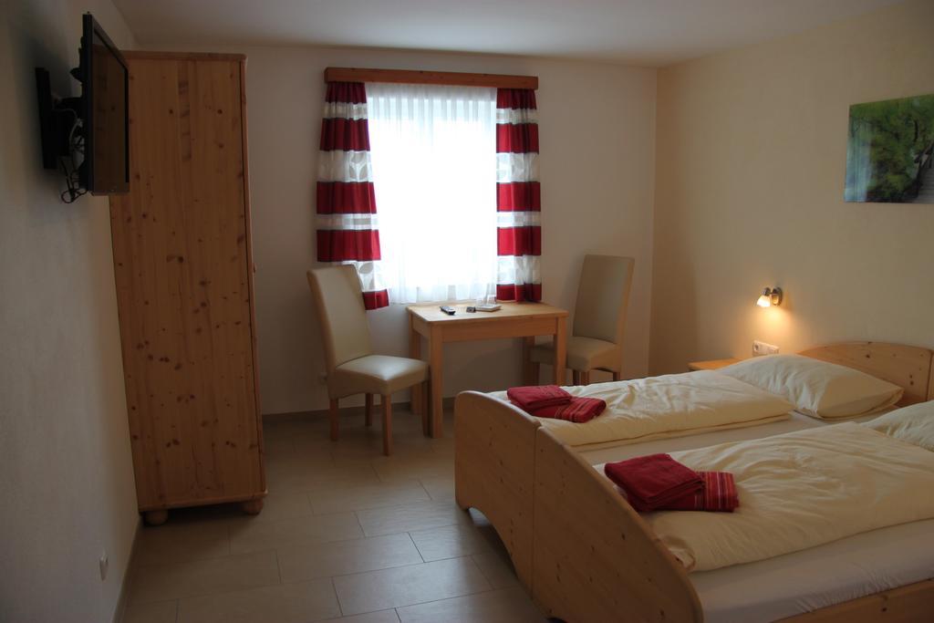 Pension Merkinger Behamberg Экстерьер фото