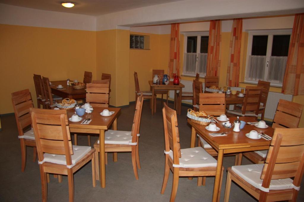 Pension Merkinger Behamberg Экстерьер фото